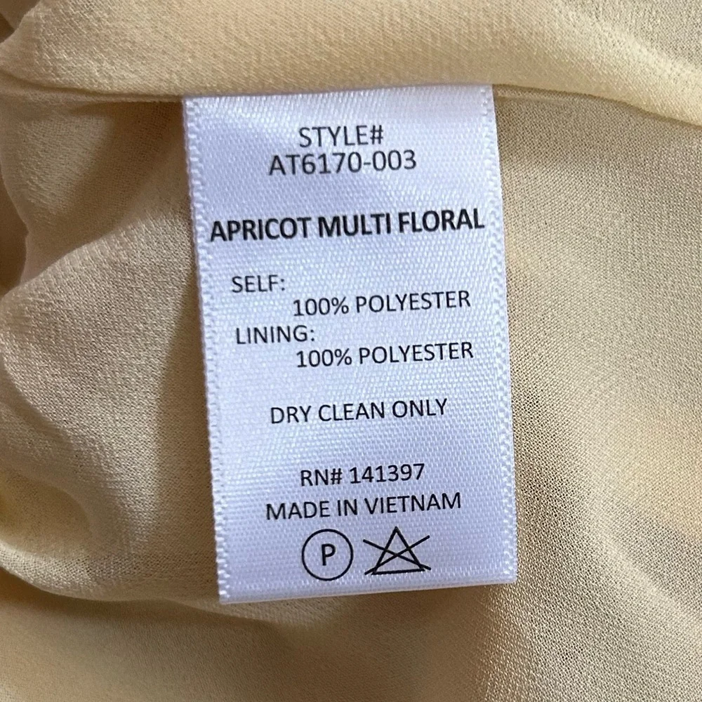ASTR the label | Women’s Butter Yellow Floral Vneck Ruffle Hem Puff SleeveTop, S